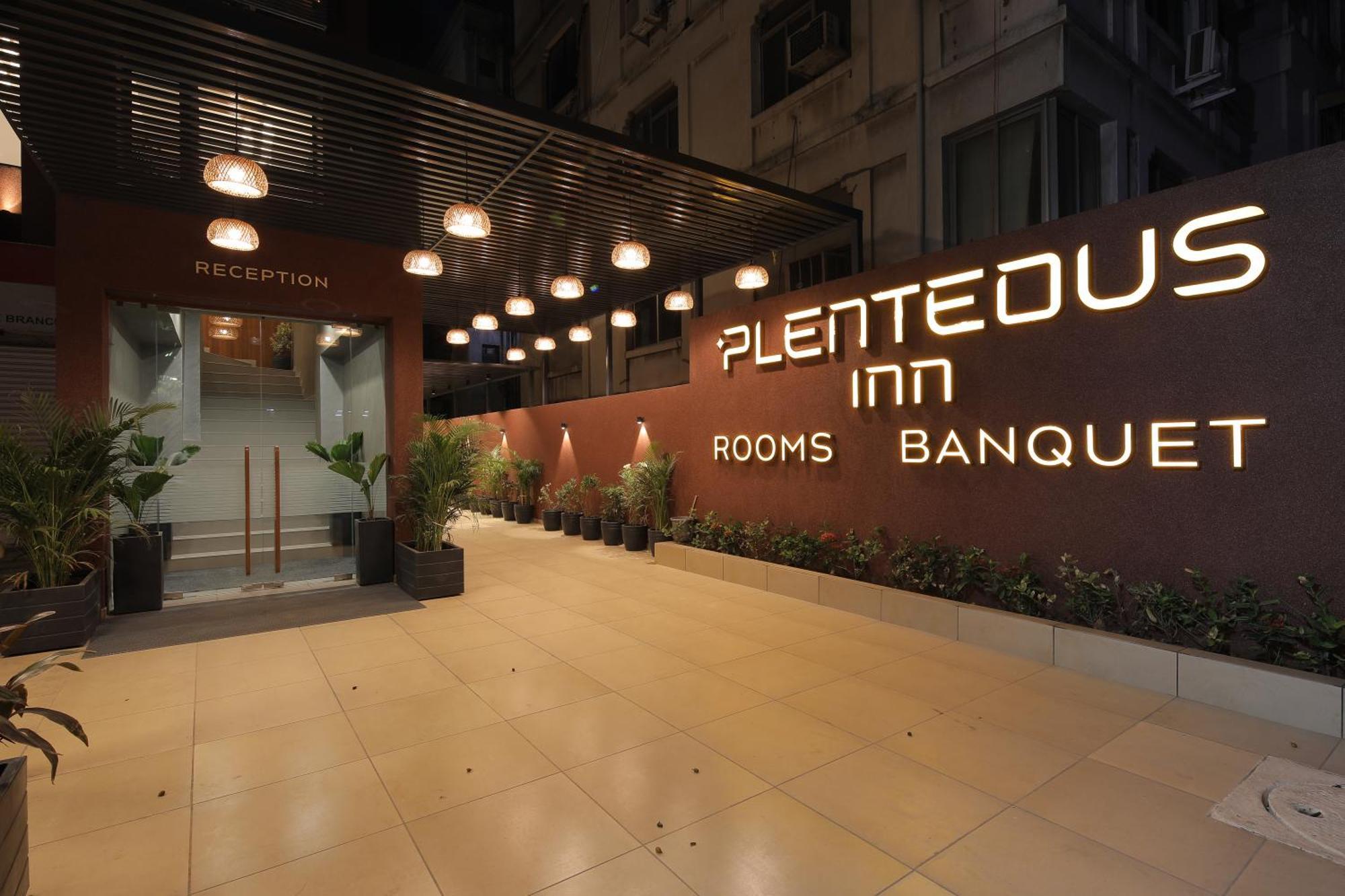 Plenteous Inn Ahmedabad Exterior foto